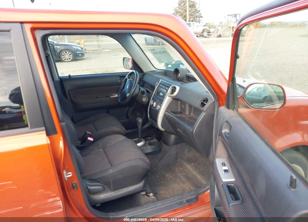2004 SCION XB VIN: JTLKT324440161382