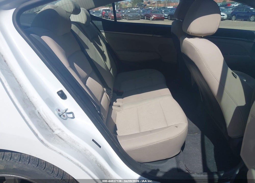 2017 HYUNDAI ELANTRA SE VIN: 5NPD84LF9HH080639