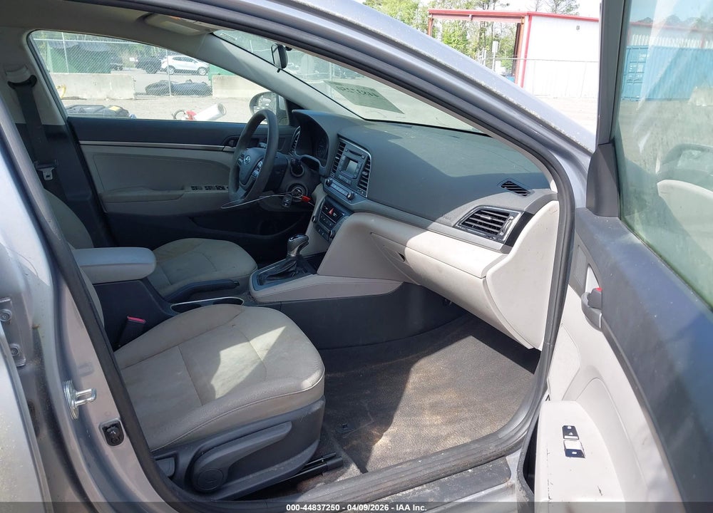 2017 HYUNDAI ELANTRA SE VIN: 5NPD74LF3HH176074