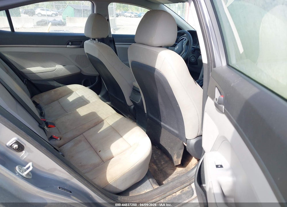 2017 HYUNDAI ELANTRA SE VIN: 5NPD74LF3HH176074