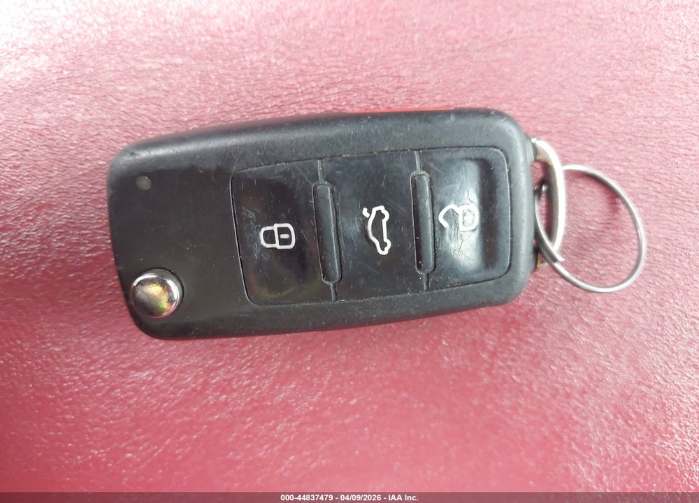 2013 VOLKSWAGEN BEETLE TURBO VIN: 3VWVA7AT8DM662445