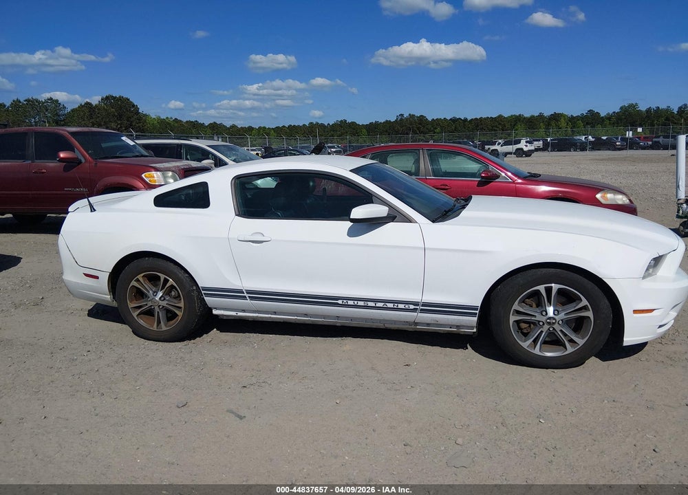 2014 FORD MUSTANG V6 PREMIUM VIN: 1ZVBP8AM2E5295128