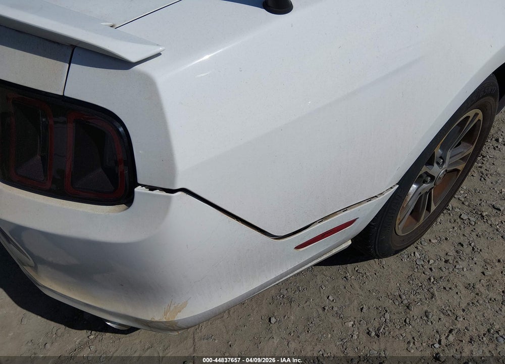 2014 FORD MUSTANG V6 PREMIUM VIN: 1ZVBP8AM2E5295128