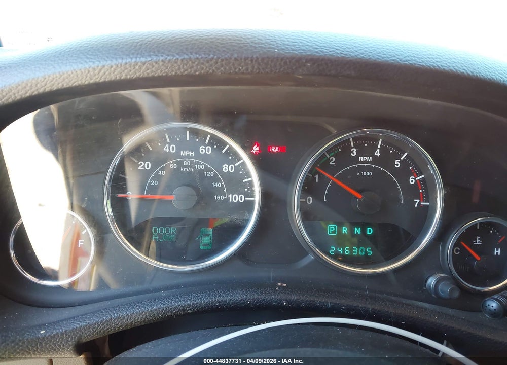 2011 JEEP WRANGLER UNLIMITED SAHARA VIN: 1J4BA5H17BL558259