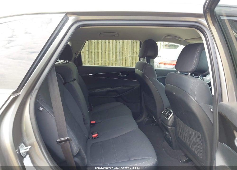 2016 KIA SORENTO 3.3L LX VIN: 5XYPGDA58GG134139