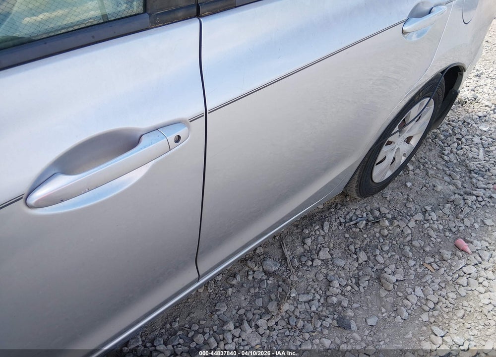 2012 HONDA CIVIC LX VIN: 2HGFB2F57CH304026