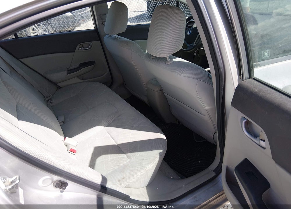 2012 HONDA CIVIC LX VIN: 2HGFB2F57CH304026