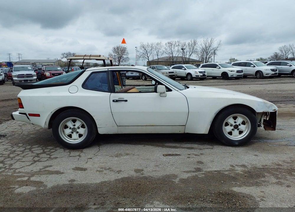 1985 PORSCHE 944 VIN: WP0AA0942FN458142