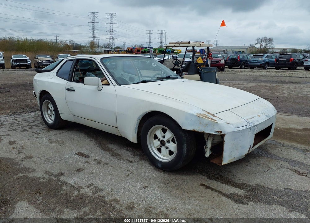 1985 PORSCHE 944 VIN: WP0AA0942FN458142