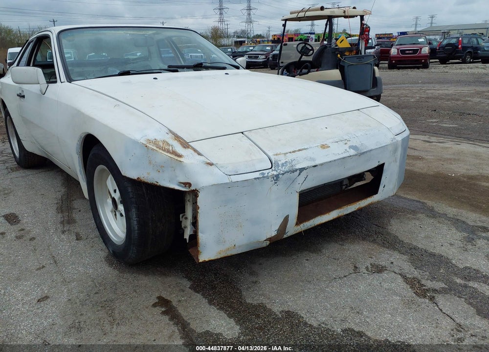 1985 PORSCHE 944 VIN: WP0AA0942FN458142
