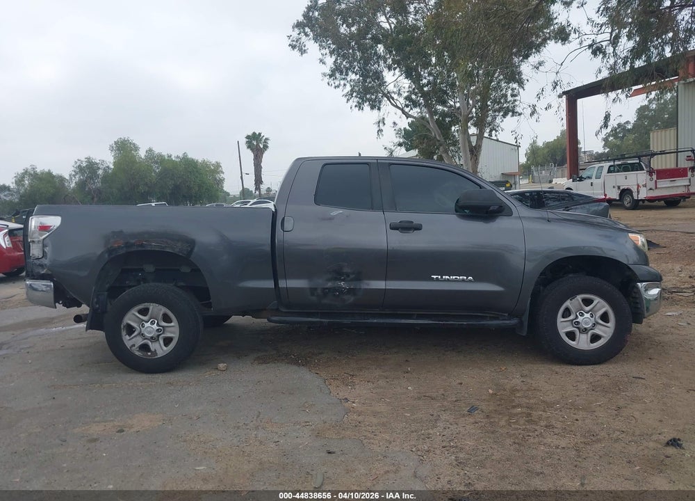 2011 TOYOTA TUNDRA GRADE 4.6L V8 VIN: 5TFRM5F18BX035548