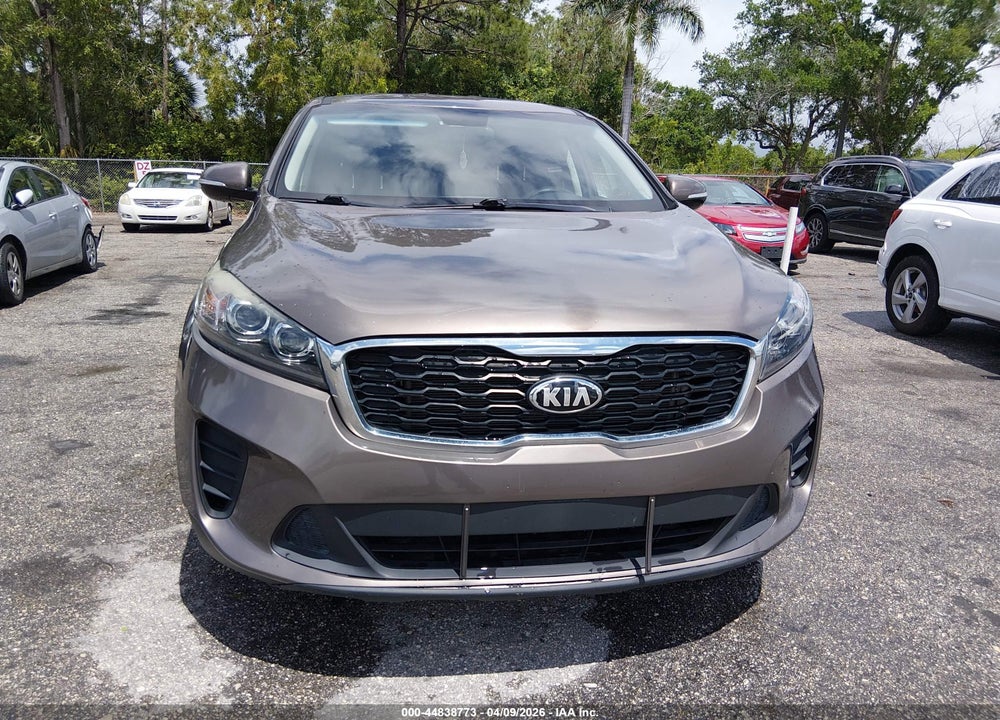 2019 KIA SORENTO 3.3L LX VIN: 5XYPGDA57KG559490