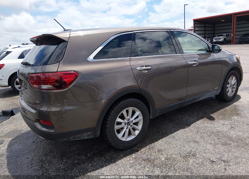 2019 KIA SORENTO 3.3L LX VIN: 5XYPGDA57KG559490