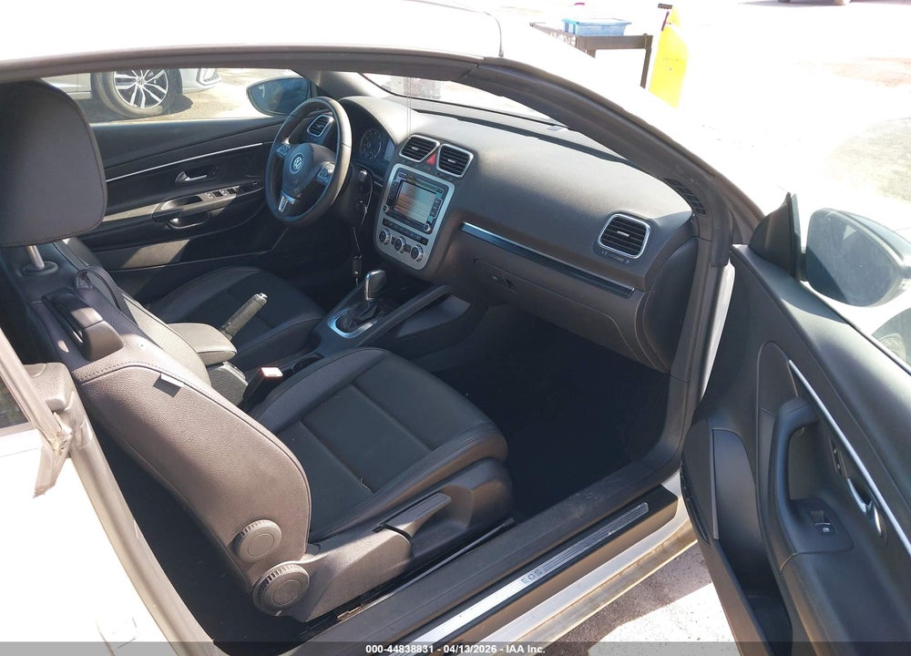2013 VOLKSWAGEN EOS SPORT VIN: WVWBW8AH5DV000630