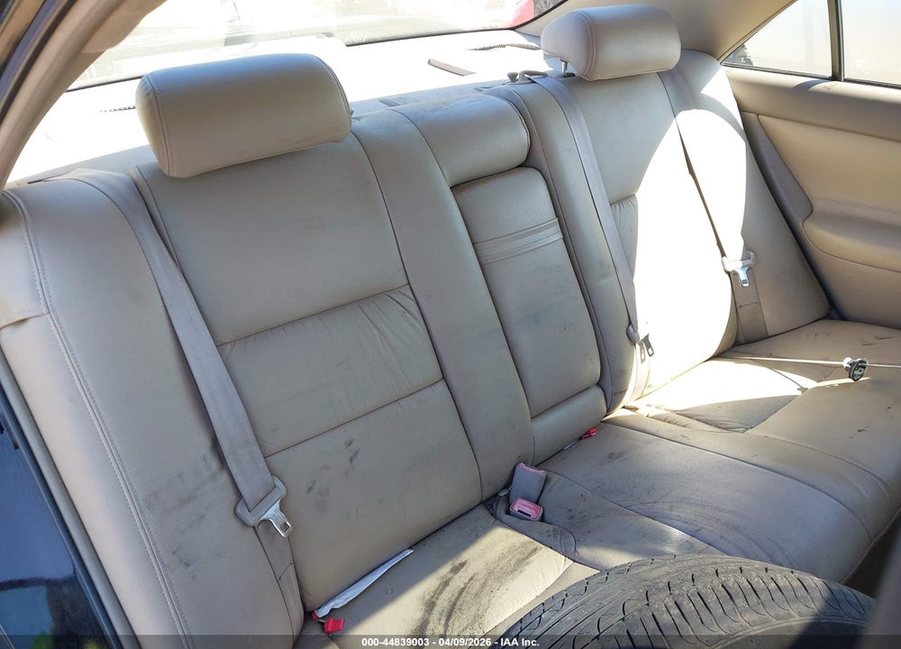 2002 TOYOTA CAMRY LE VIN: 4T1BE32K22U087580