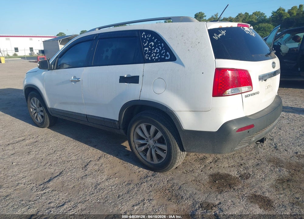 2011 KIA SORENTO LX V6 VIN: 5XYKT4A28BG113666