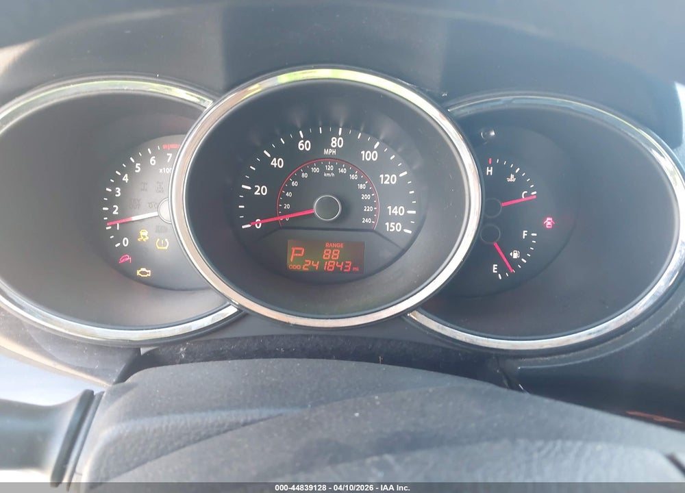 2011 KIA SORENTO LX V6 VIN: 5XYKT4A28BG113666