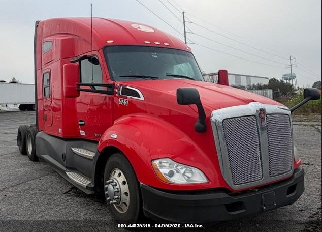 2020 KENWORTH T680 VIN: 1XKYD49X6LJ382875