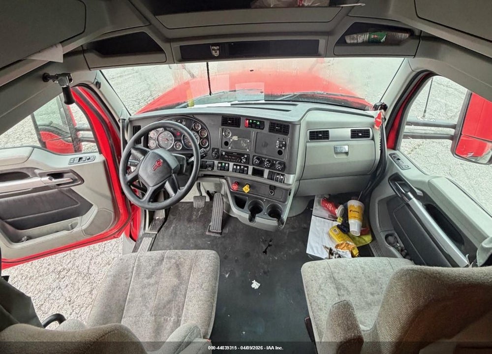 2020 KENWORTH T680 VIN: 1XKYD49X6LJ382875