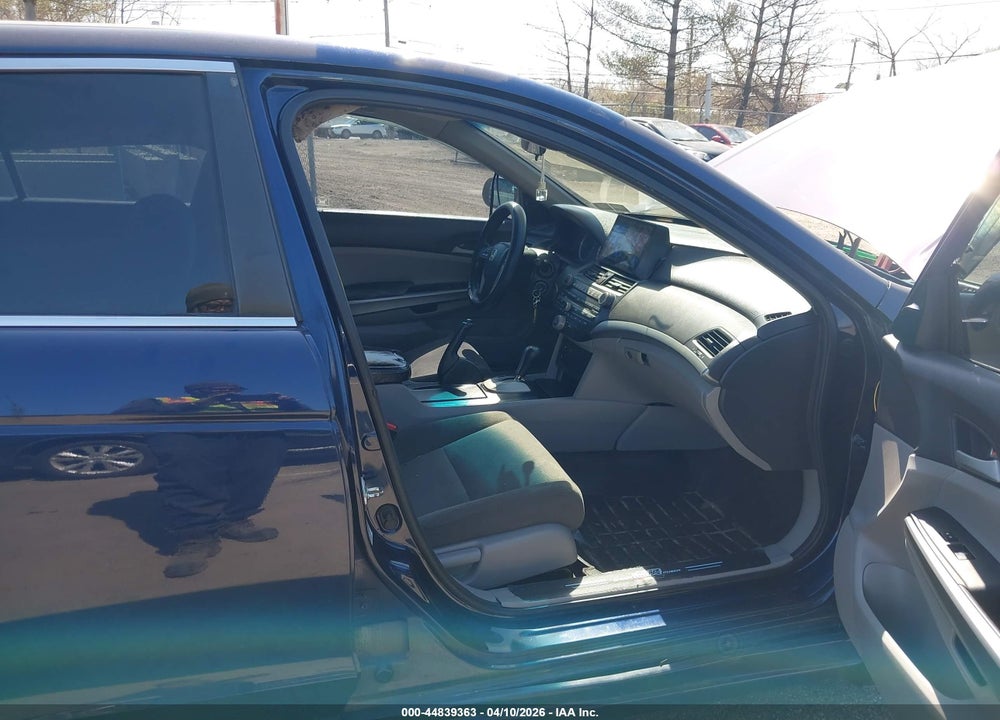 2010 HONDA ACCORD 2.4 EX VIN: 1HGCP2F72AA176926