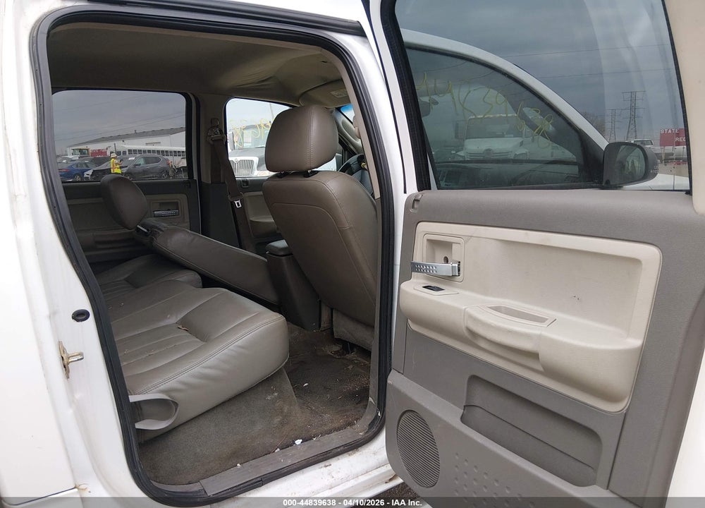2005 DODGE DAKOTA LARAMIE VIN: 1D7HE58N35S133094