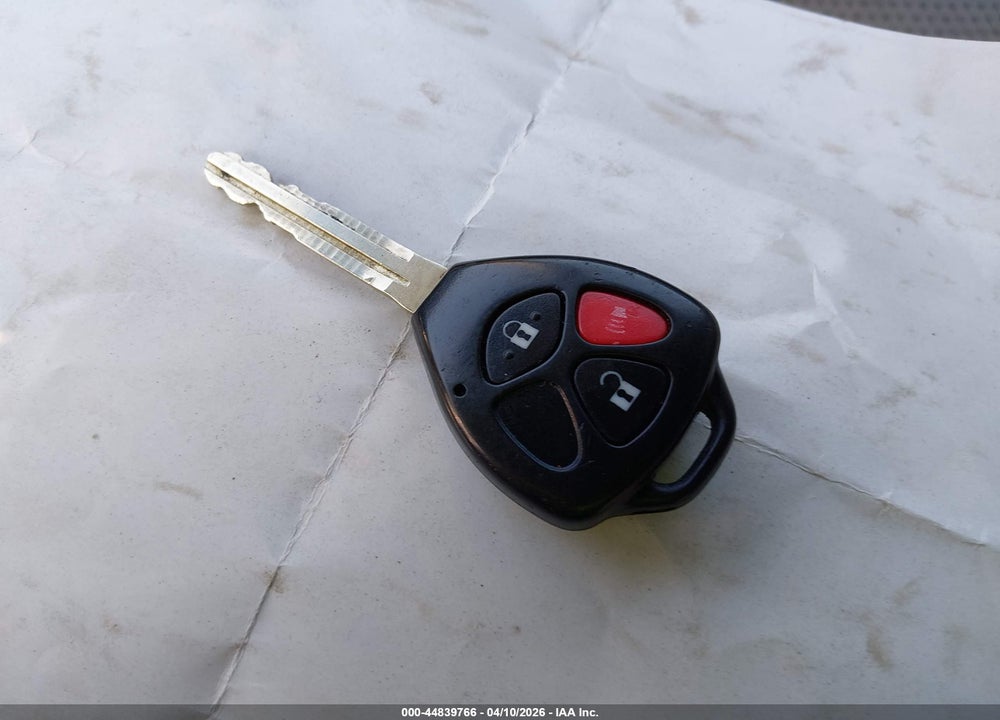 2006 TOYOTA RAV4 VIN: JTMBD33V066016405