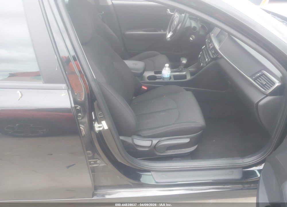 2018 KIA OPTIMA LX VIN: 5XXGT4L35JG249672