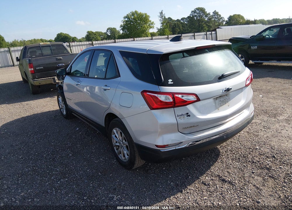 2018 CHEVROLET EQUINOX LS VIN: 2GNAXHEV2J6301131