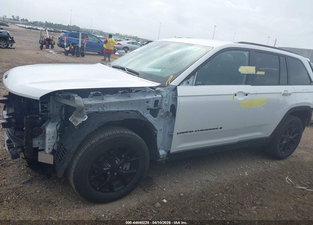 2025 JEEP GRAND CHEROKEE ALTITUDE 4X4 VIN: 1C4RJHAG2SC323112