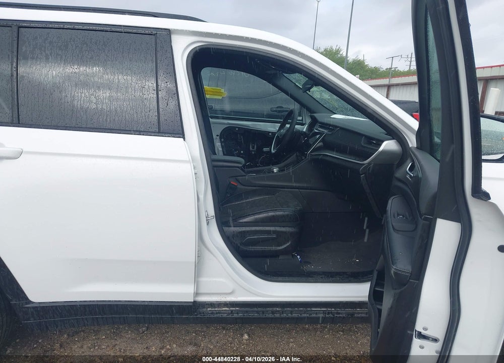 2025 JEEP GRAND CHEROKEE ALTITUDE 4X4 VIN: 1C4RJHAG2SC323112