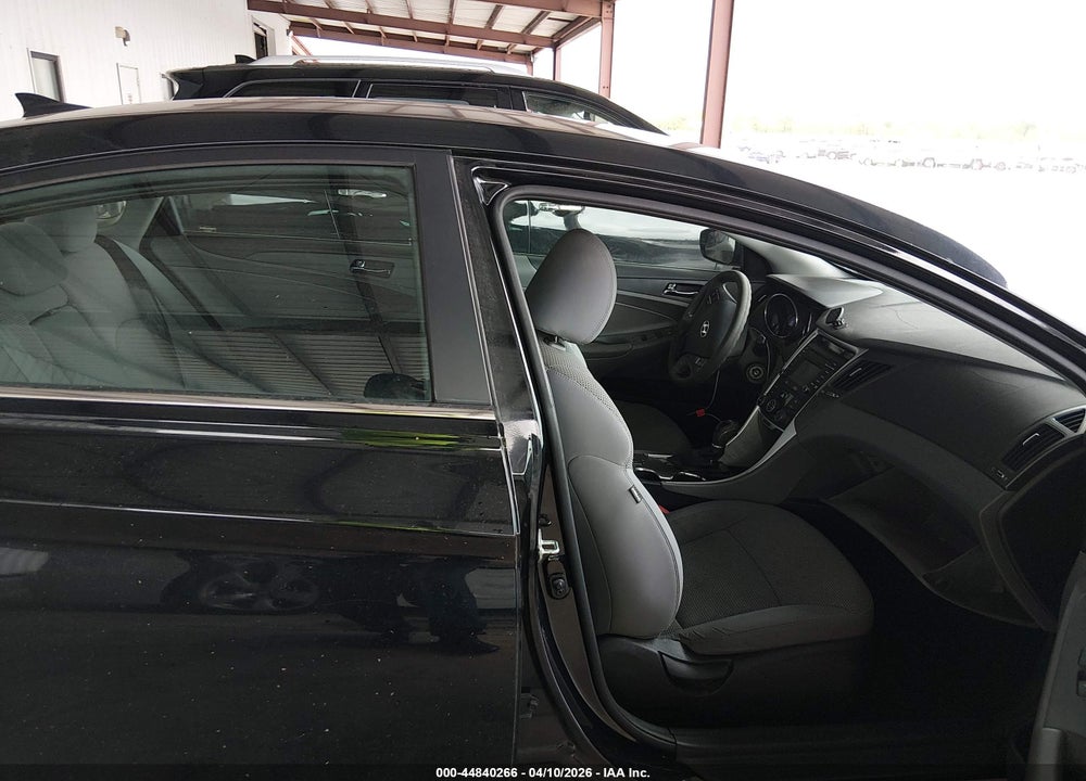 2014 HYUNDAI SONATA GLS VIN: 5NPEB4AC6EH861158