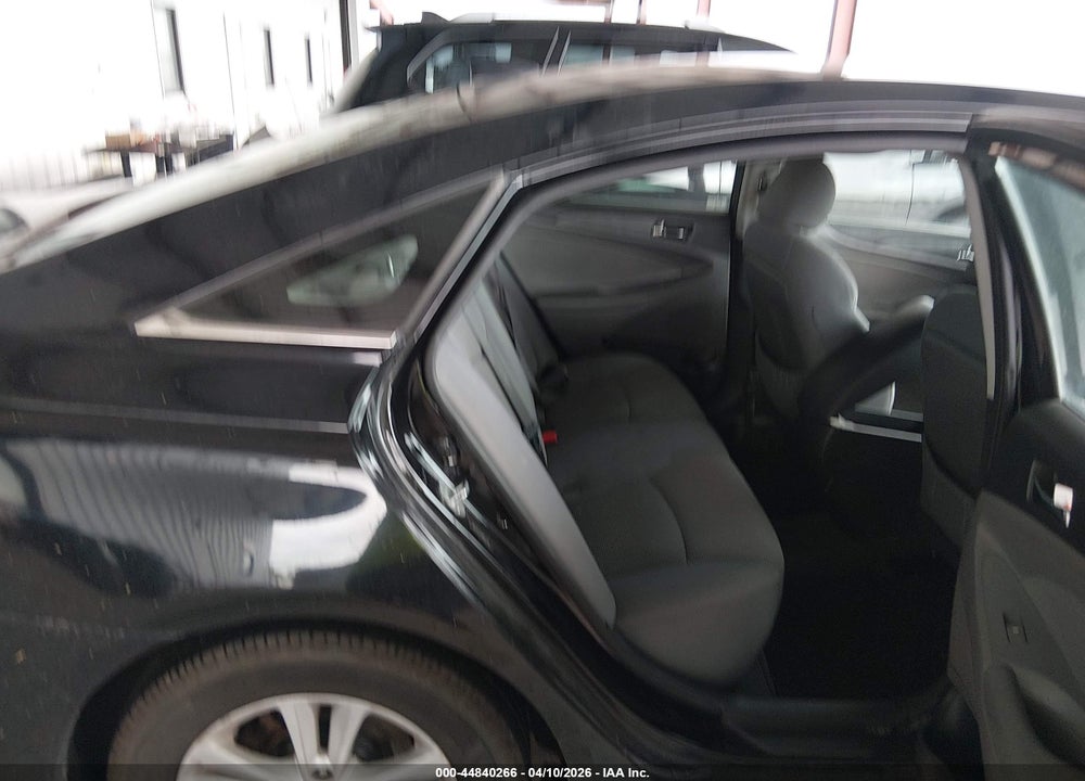 2014 HYUNDAI SONATA GLS VIN: 5NPEB4AC6EH861158
