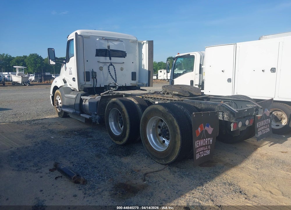 2020 KENWORTH T680 VIN: 1XKYDP9X9LJ391359