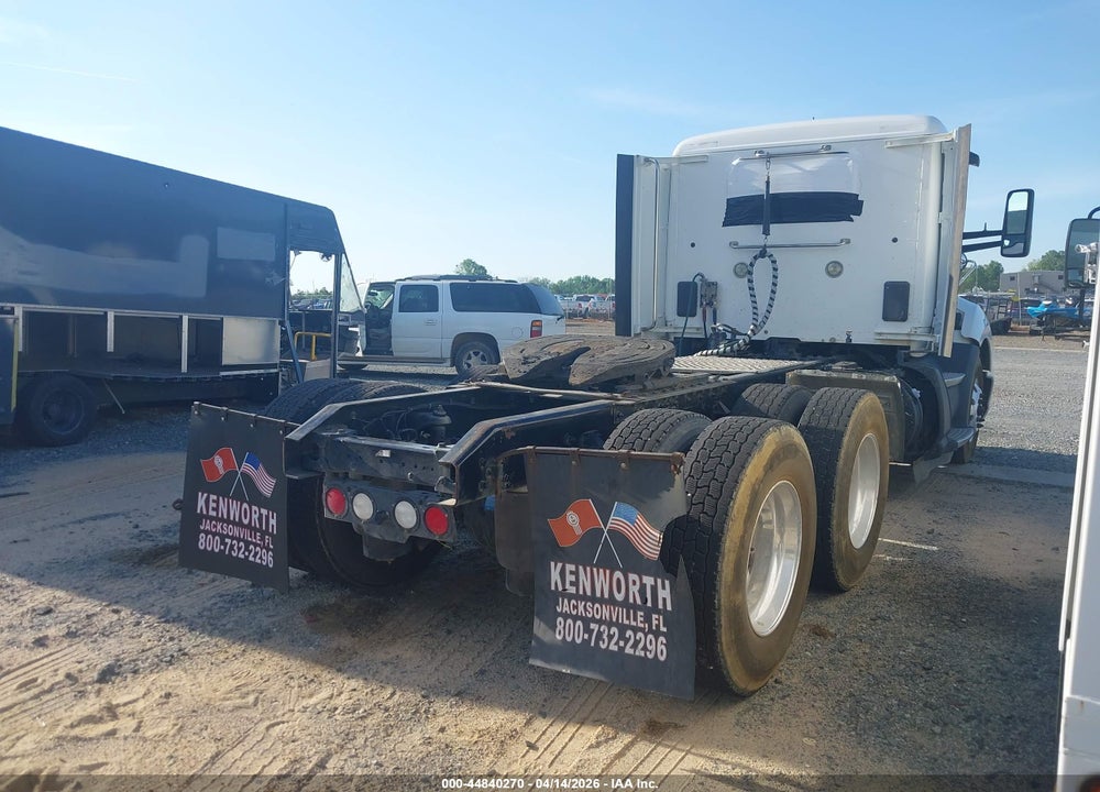 2020 KENWORTH T680 VIN: 1XKYDP9X9LJ391359