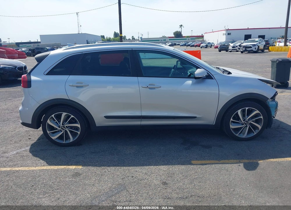 2017 KIA NIRO TOURING VIN: KNDCE3LC7H5057199