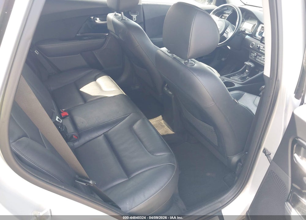 2017 KIA NIRO TOURING VIN: KNDCE3LC7H5057199