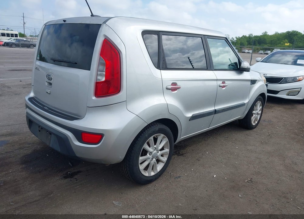 2012 KIA SOUL + VIN: KNDJT2A65C7409780