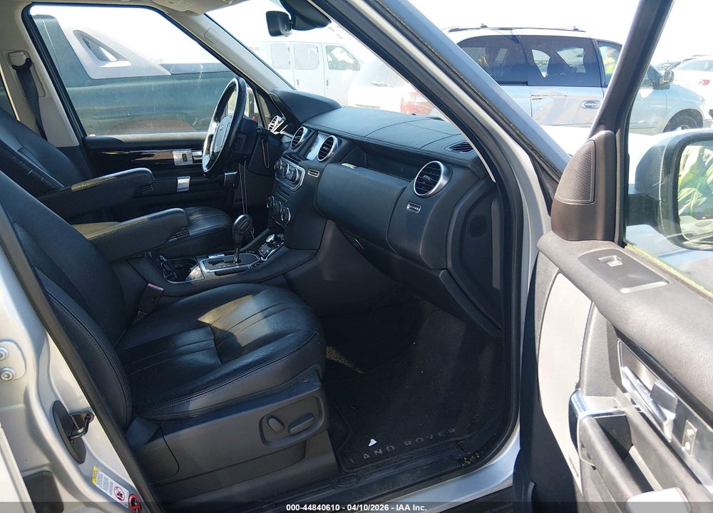 2011 LAND ROVER LR4 VIN: SALAG2D40BA562558