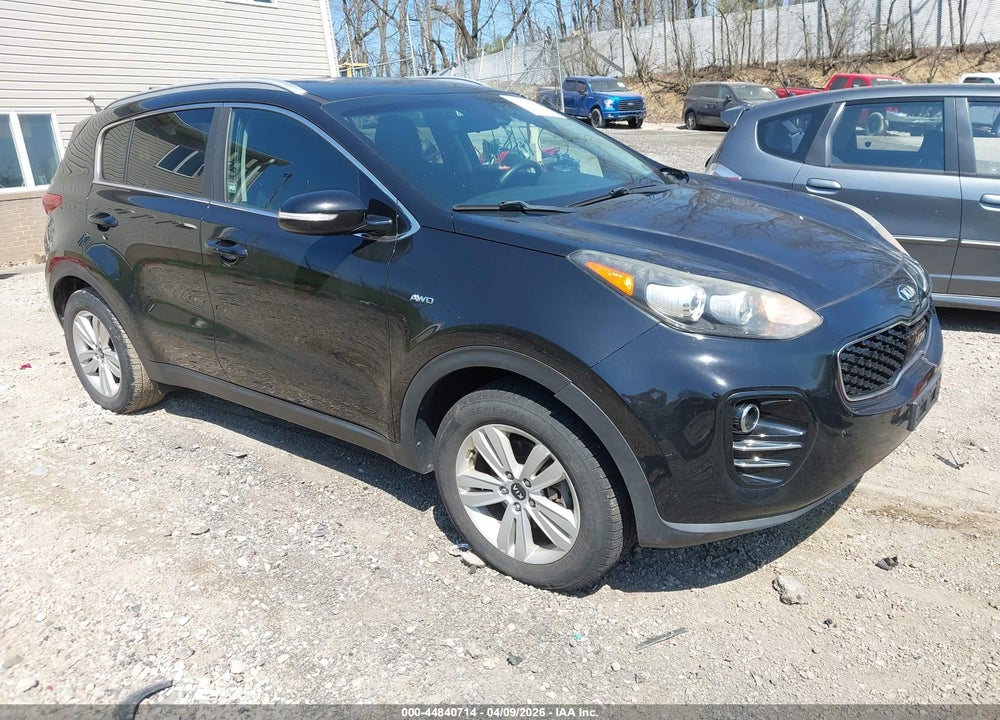 2018 KIA SPORTAGE LX VIN: KNDPMCAC3J7306325