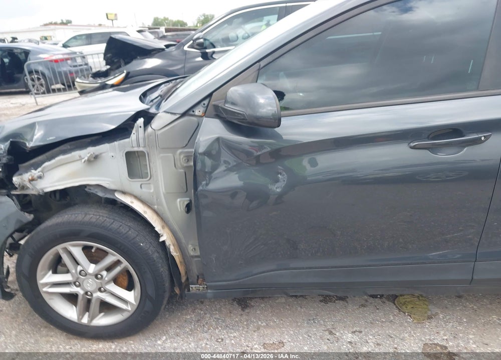 2018 HYUNDAI KONA SE VIN: KM8K12AA0JU104535