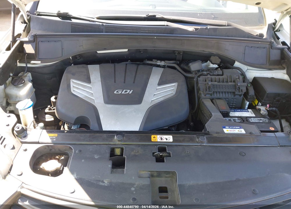 2017 HYUNDAI SANTA FE SE VIN: KM8SNDHF4HU174955