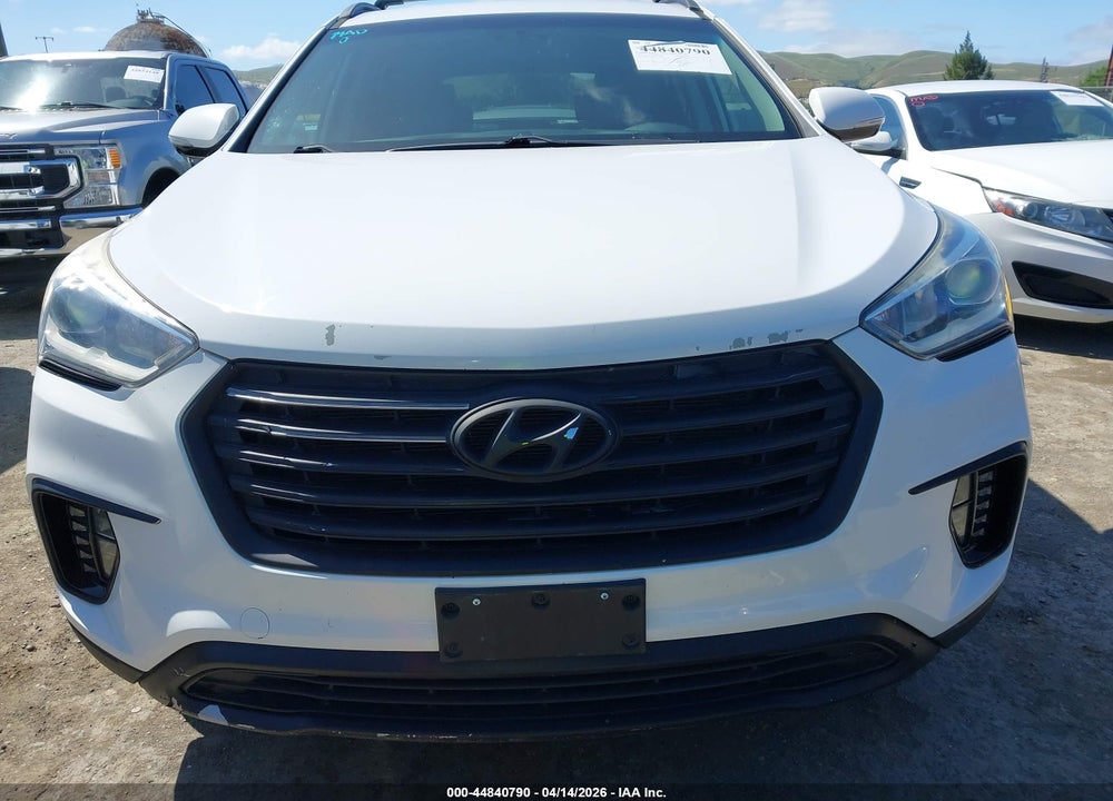 2017 HYUNDAI SANTA FE SE VIN: KM8SNDHF4HU174955