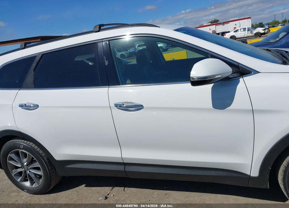 2017 HYUNDAI SANTA FE SE VIN: KM8SNDHF4HU174955