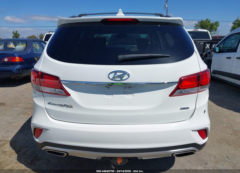 2017 HYUNDAI SANTA FE SE VIN: KM8SNDHF4HU174955