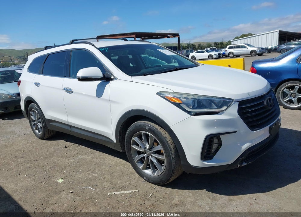 2017 HYUNDAI SANTA FE SE VIN: KM8SNDHF4HU174955