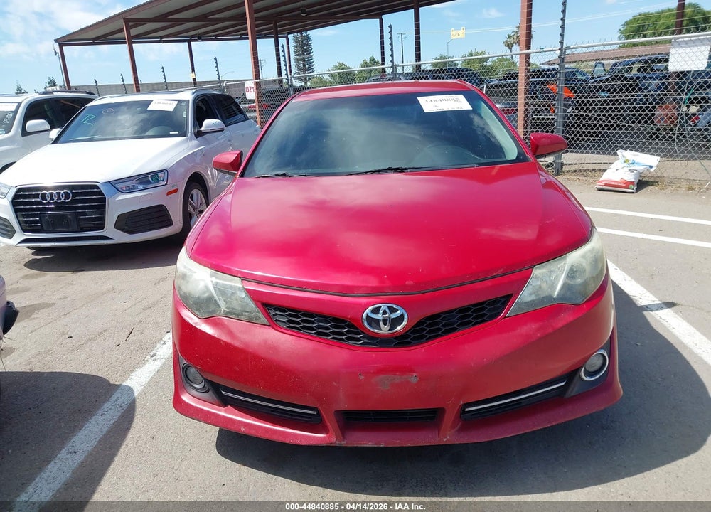 2014 TOYOTA CAMRY SE VIN: 4T1BF1FK2EU815768