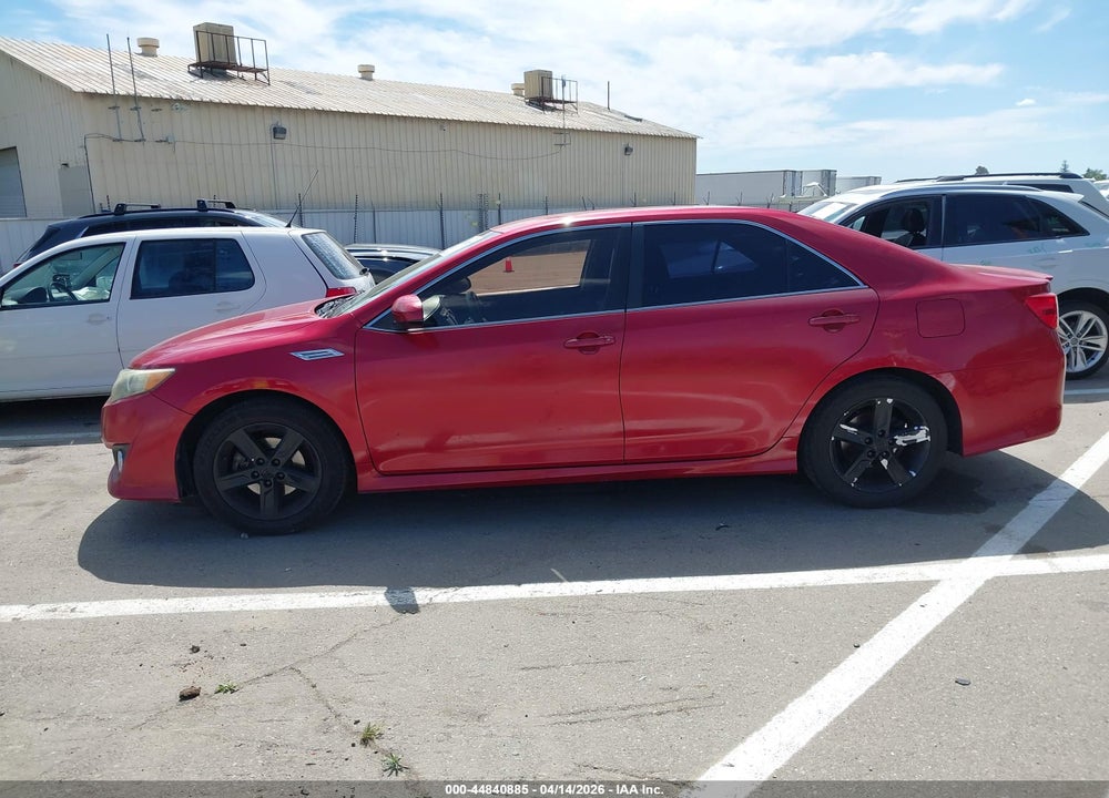 2014 TOYOTA CAMRY SE VIN: 4T1BF1FK2EU815768