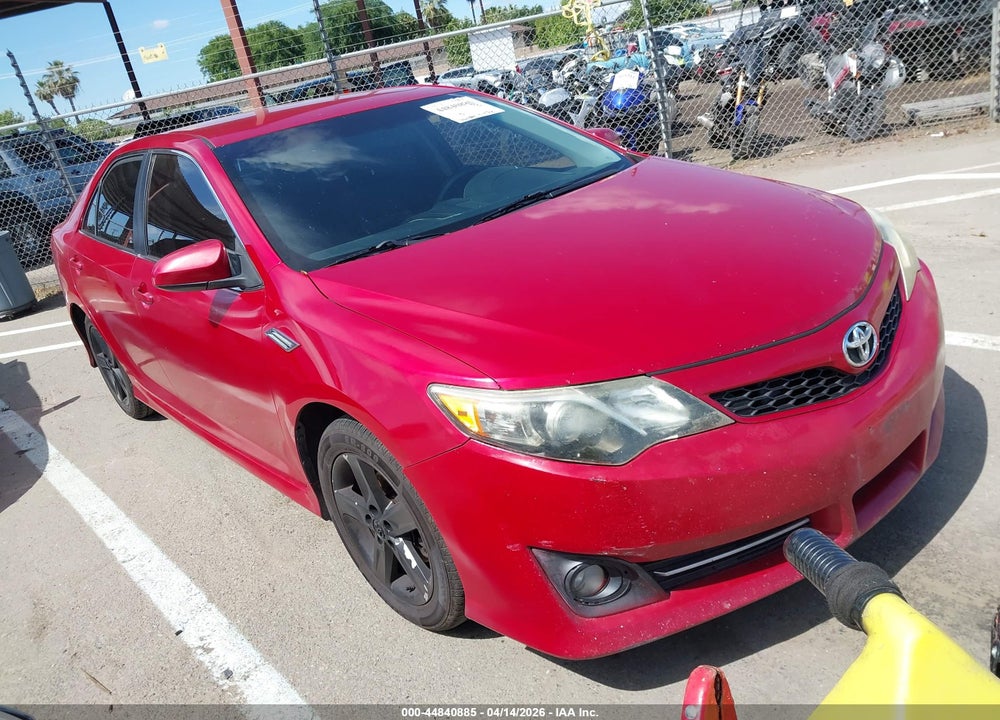 2014 TOYOTA CAMRY SE VIN: 4T1BF1FK2EU815768