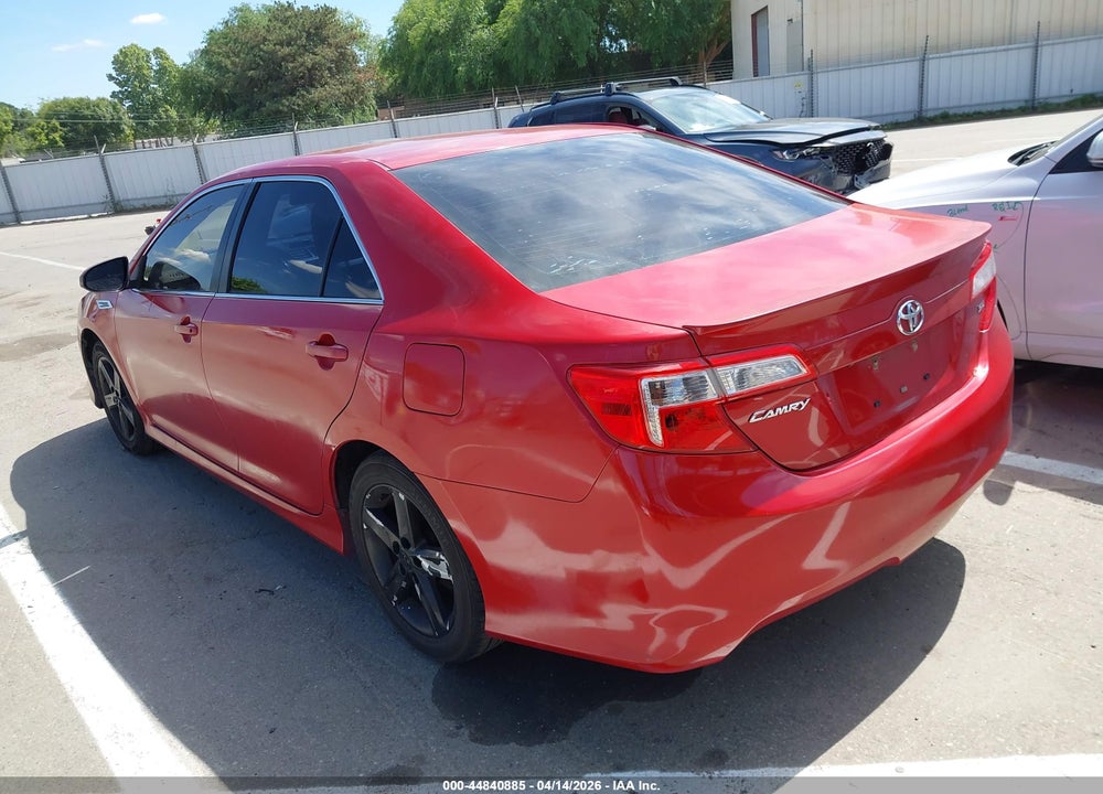 2014 TOYOTA CAMRY SE VIN: 4T1BF1FK2EU815768