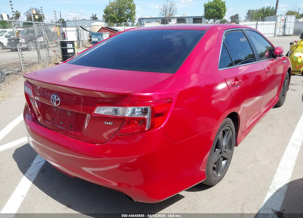 2014 TOYOTA CAMRY SE VIN: 4T1BF1FK2EU815768